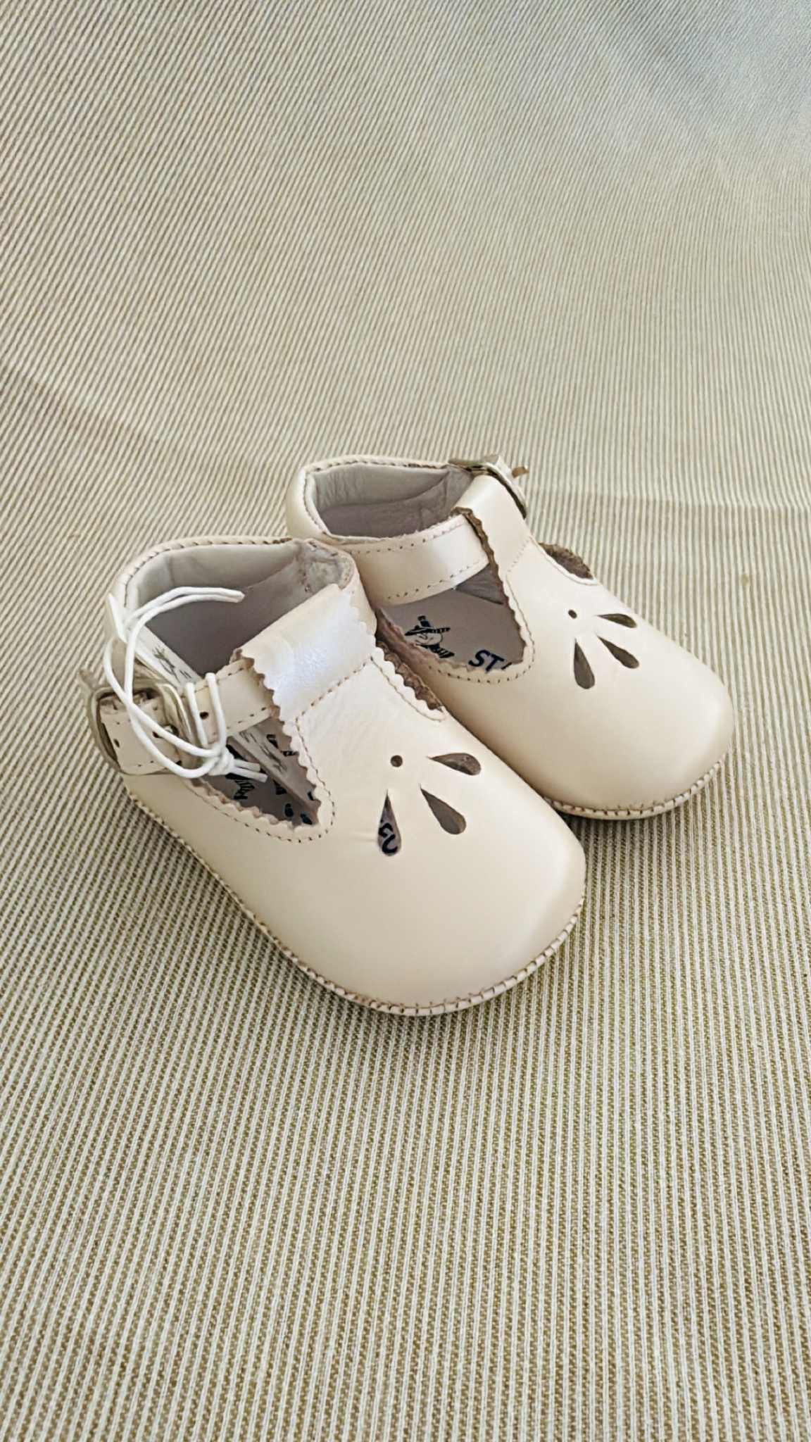 schoenen aukje parelmoer roze