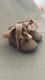 schoenen delphine nude met zalmstrik