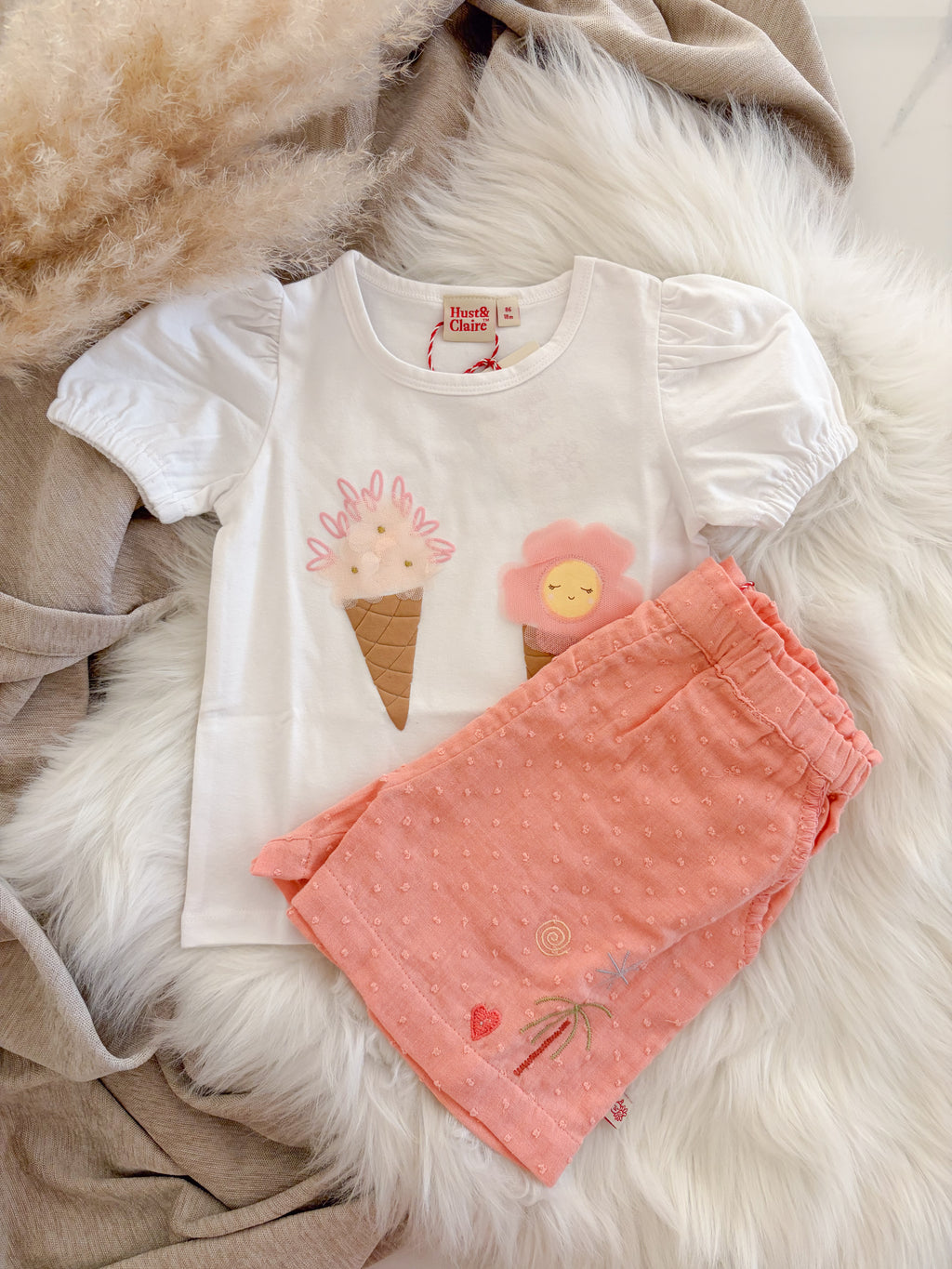 SHORT | Nora roze
