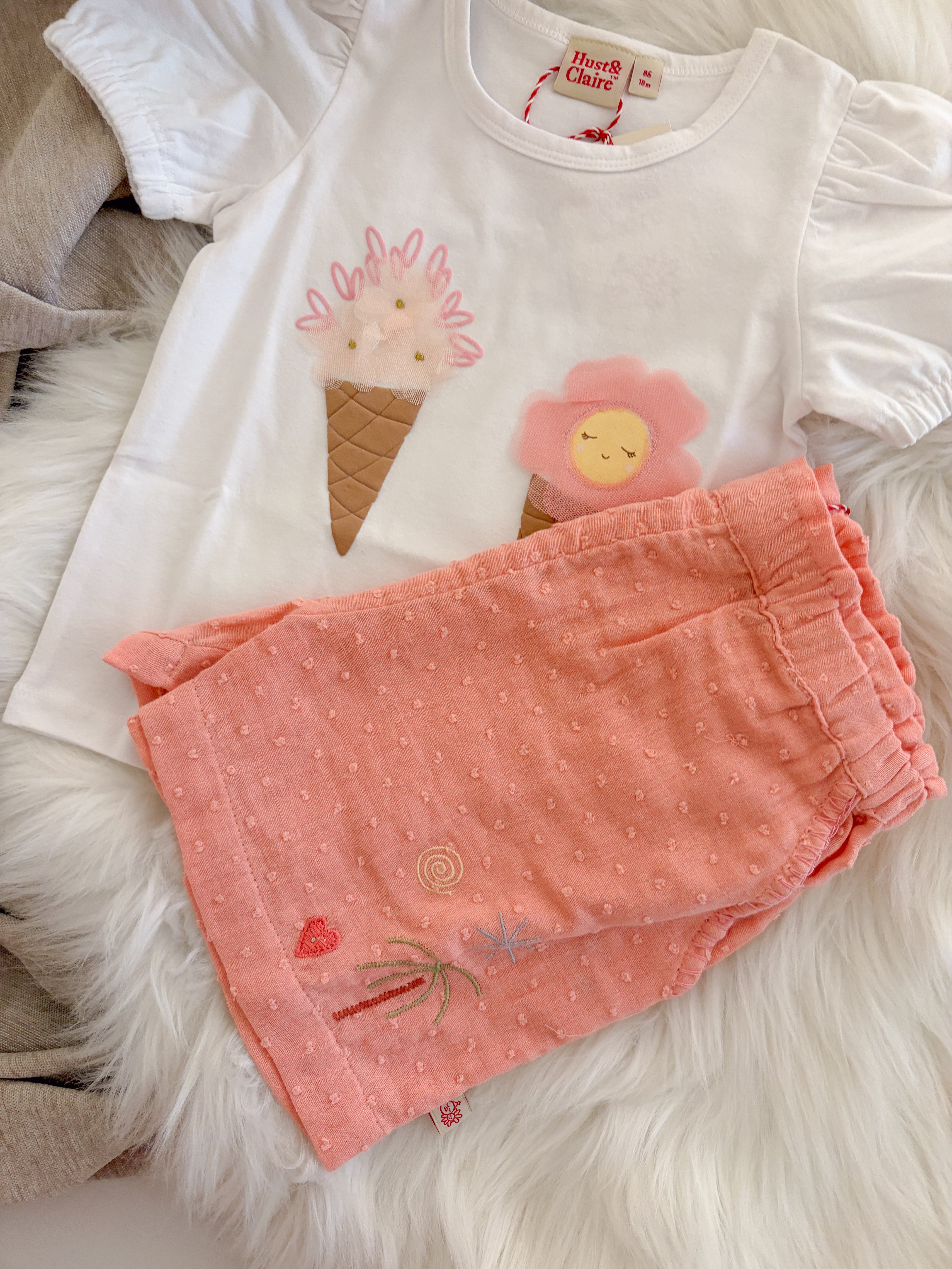 SHORT | Nora roze