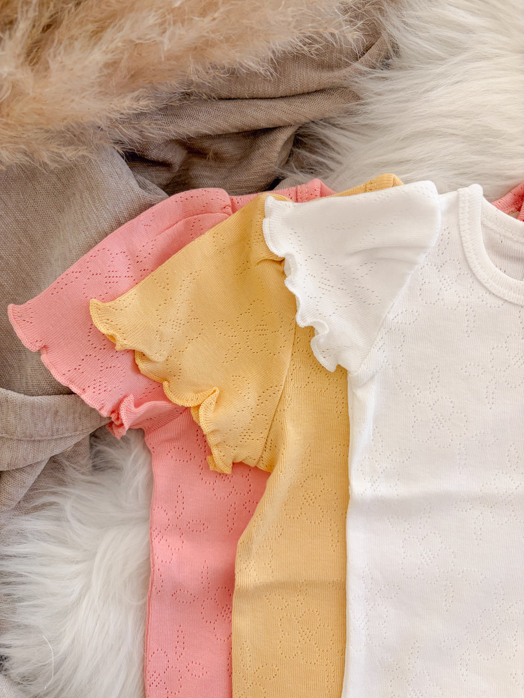 T-SHIRT | Nora geel