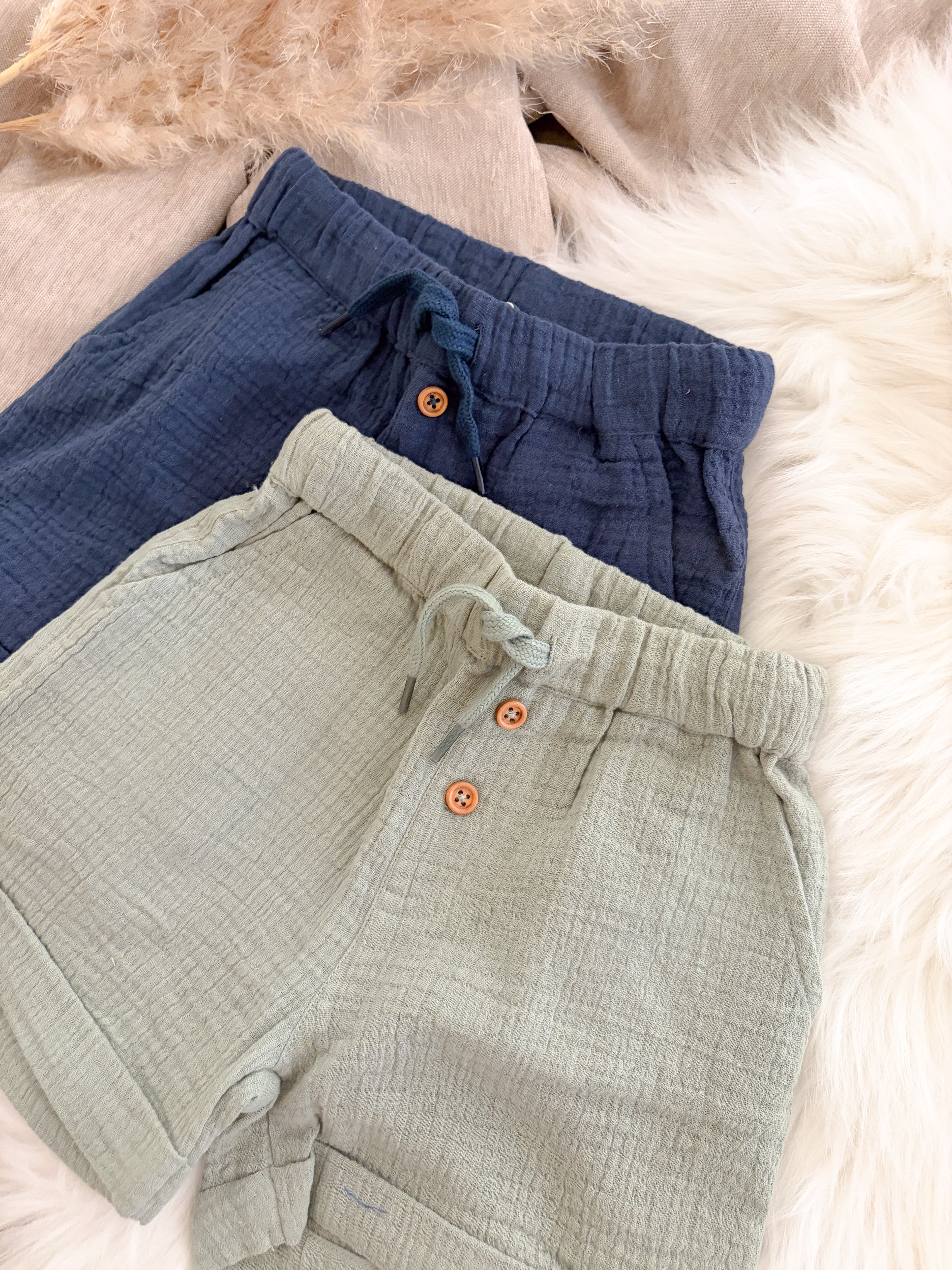 SHORT | Anton groen
