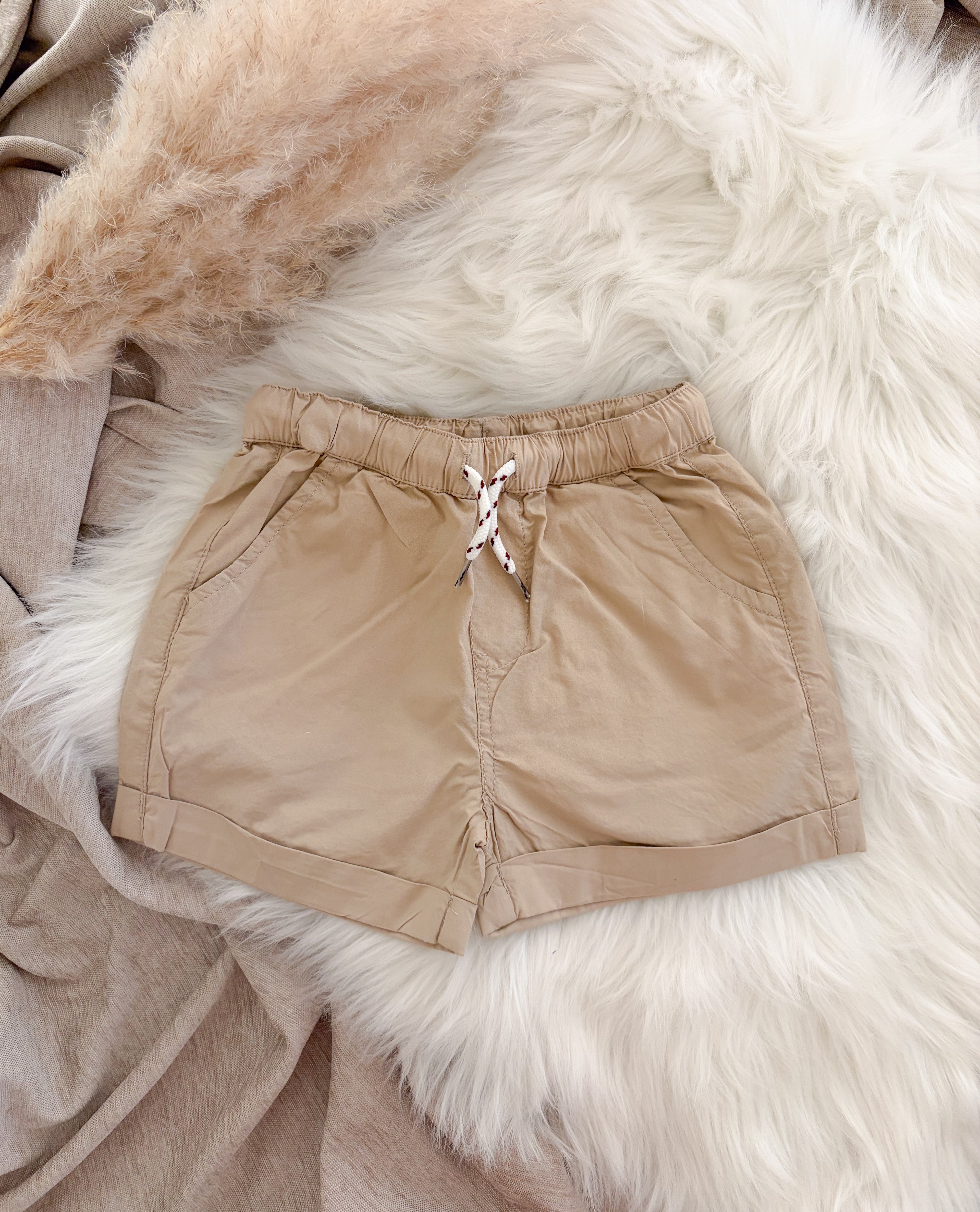 SHORT | Hans zand