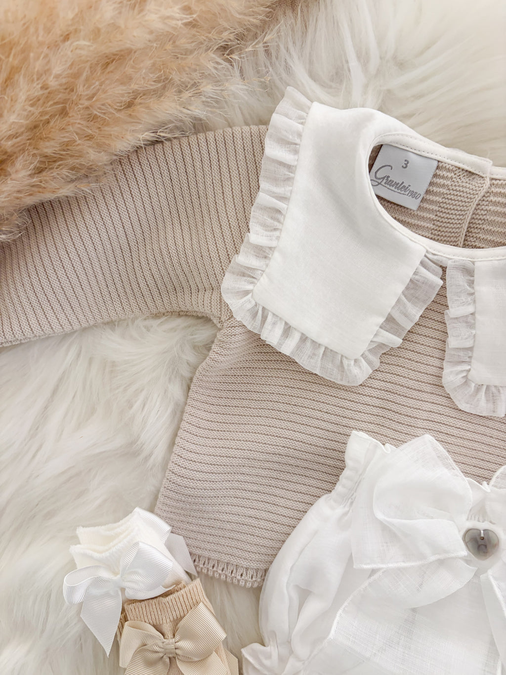 SET | Amaya ZAND