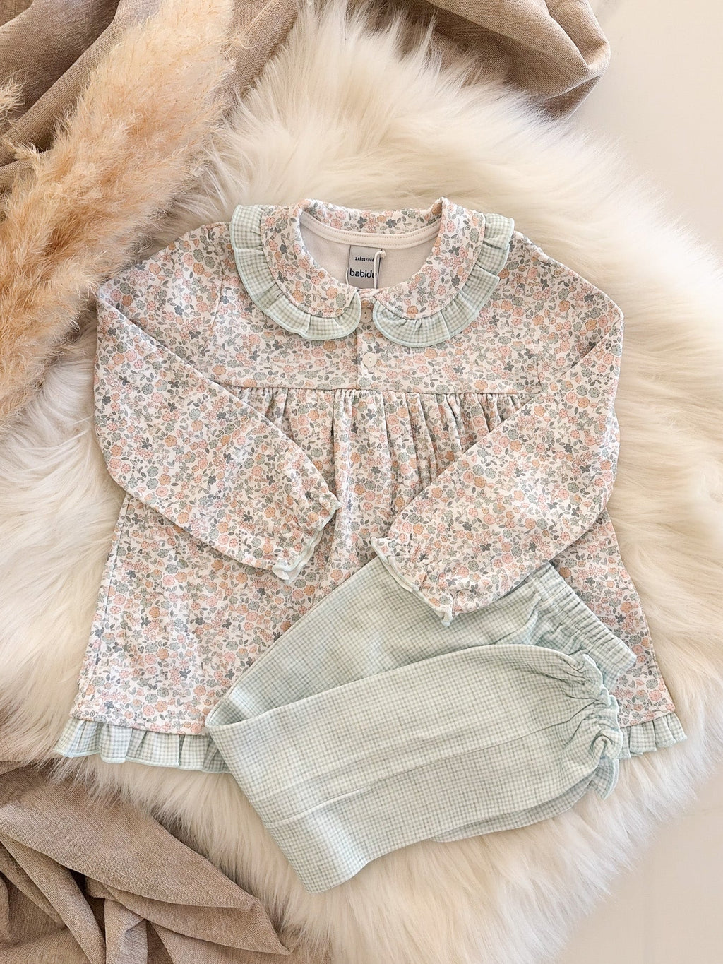 SET | Quirina
