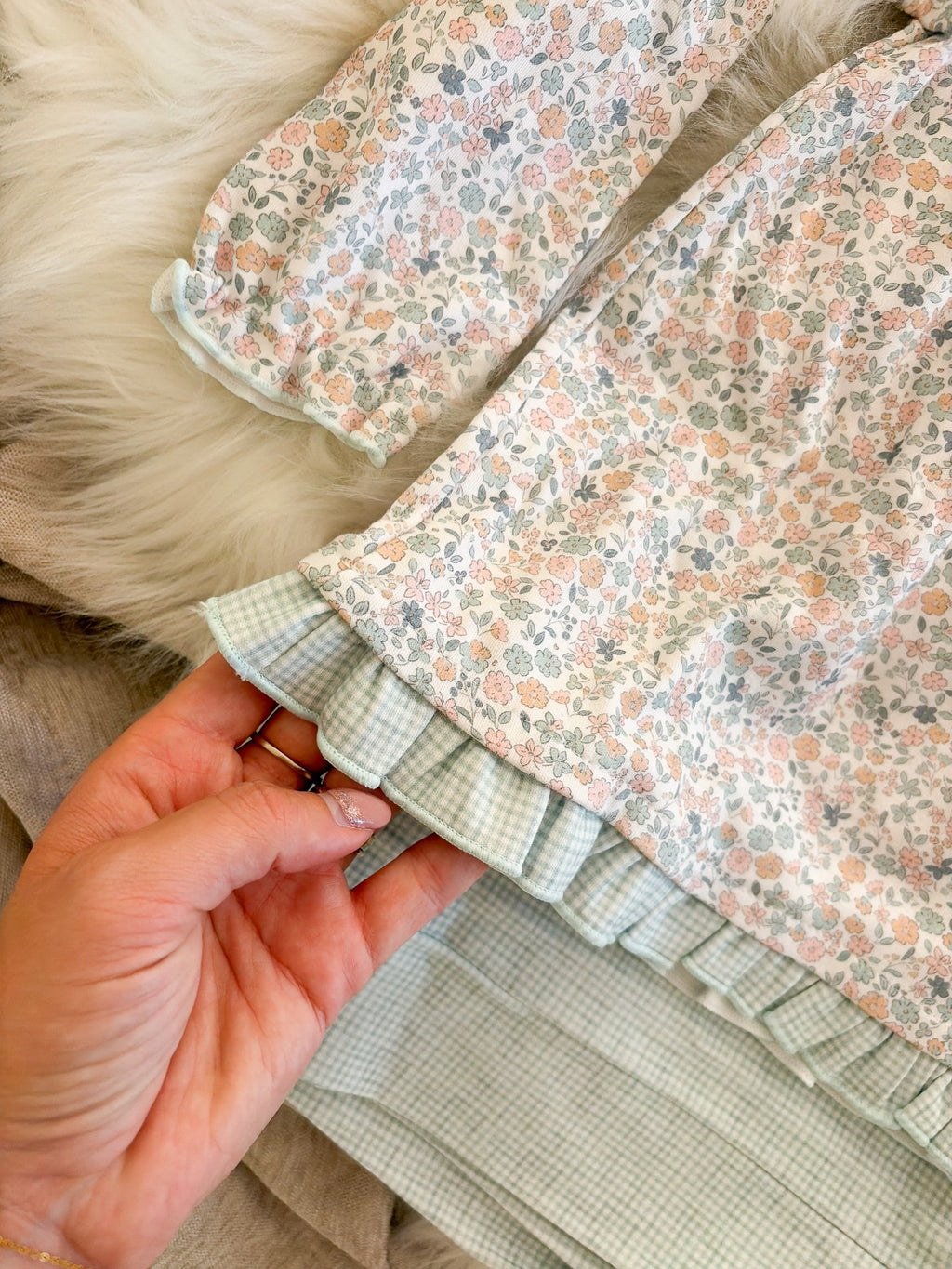 SET | Quirina