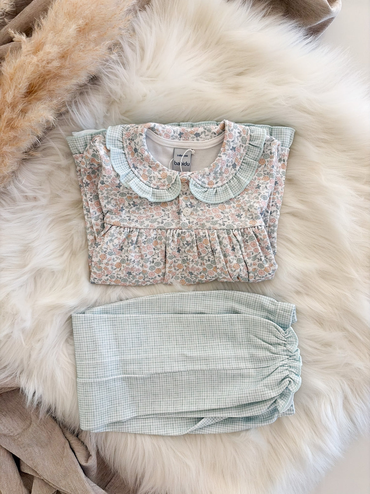SET | Quirina