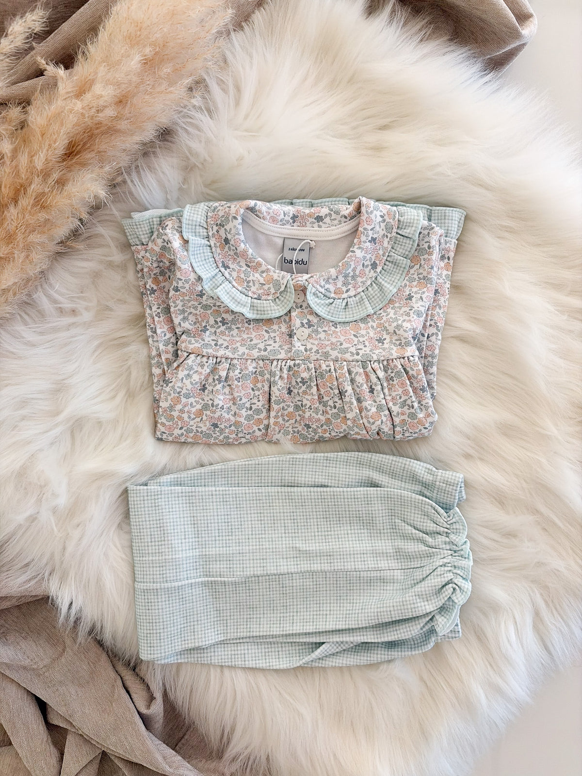 SET | Quirina