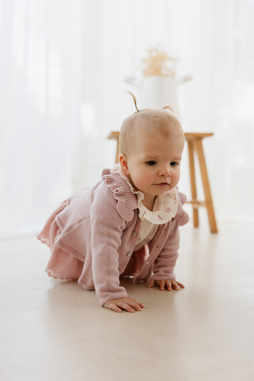 Babyphine – Bodysuit Ella + Cardigan Froukje roze + Bloomer Inge roze