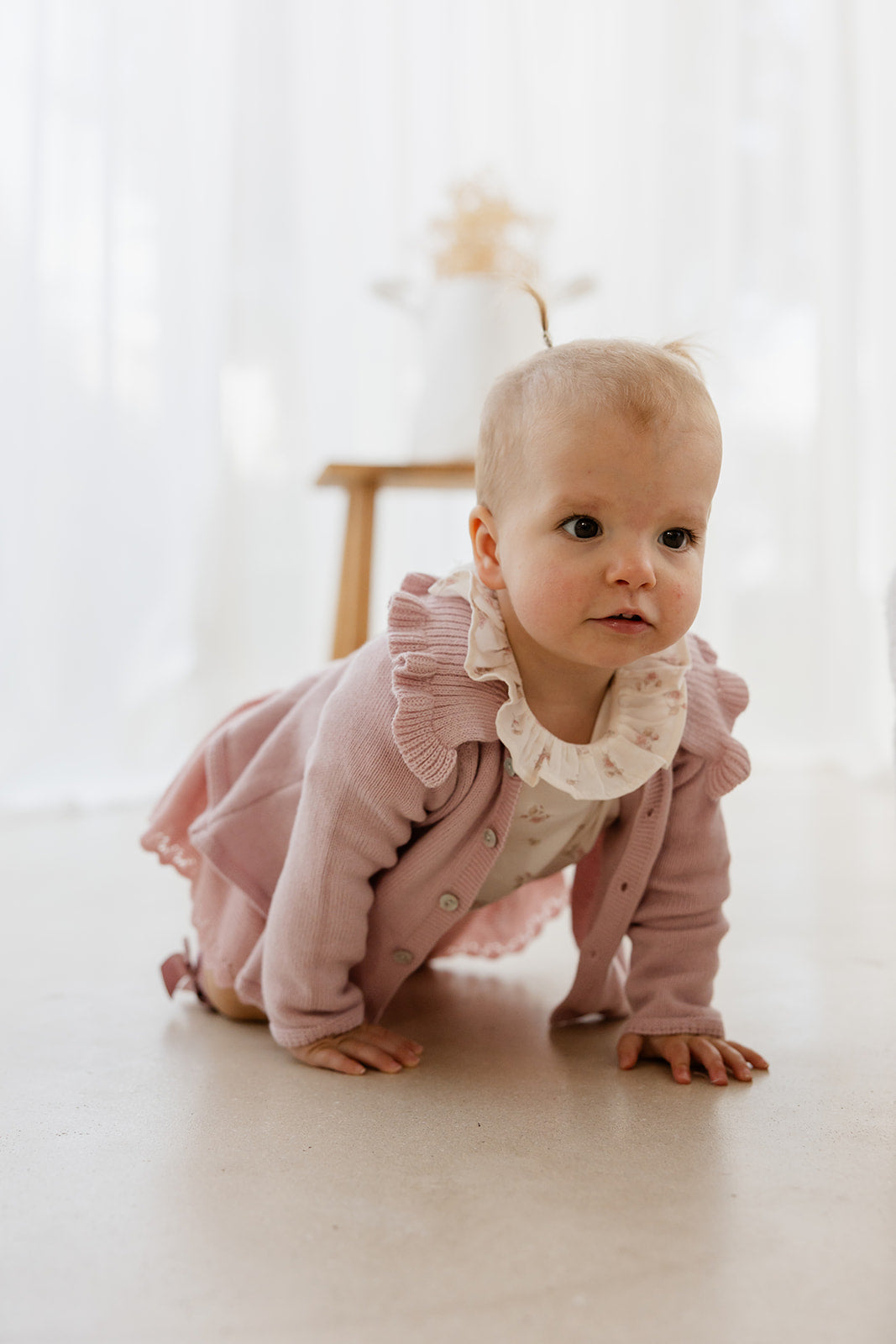 Babyphine – Bodysuit Ella + Cardigan Froukje roze + Bloomer Inge roze