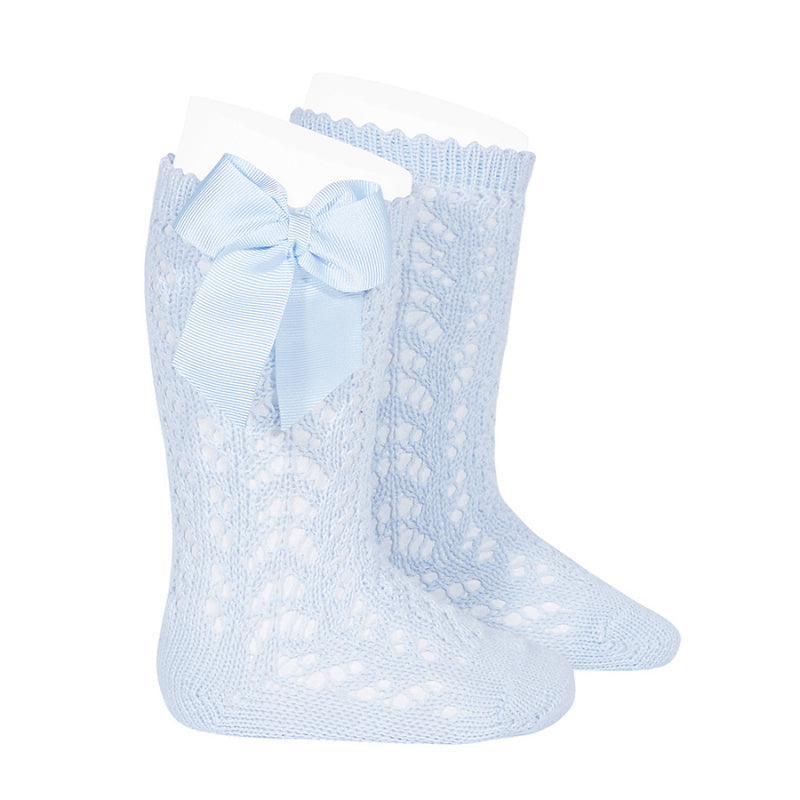 Opengeweven kniekous met strik Babyblauw
