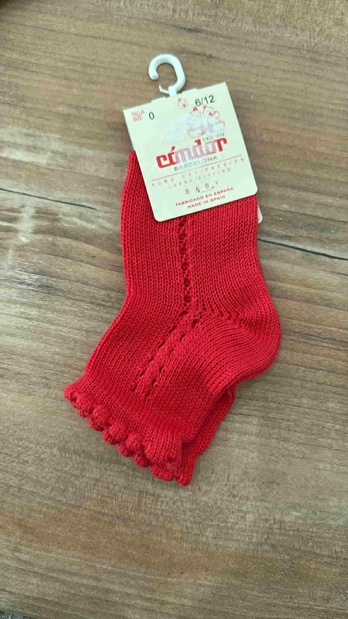 enkelsokjes met opengewerkte zijkant  rood