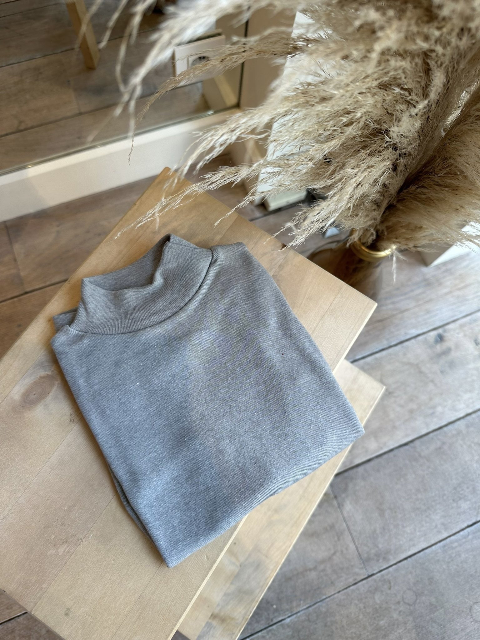 LONGSLEEVE | Nicky GRIJS